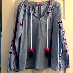 Lilly Pulitzer Keela Top. Beautiful stitching. Blue Chambray.